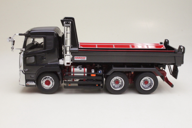 UD-Trucks Quon Kyokuto 2017, musta