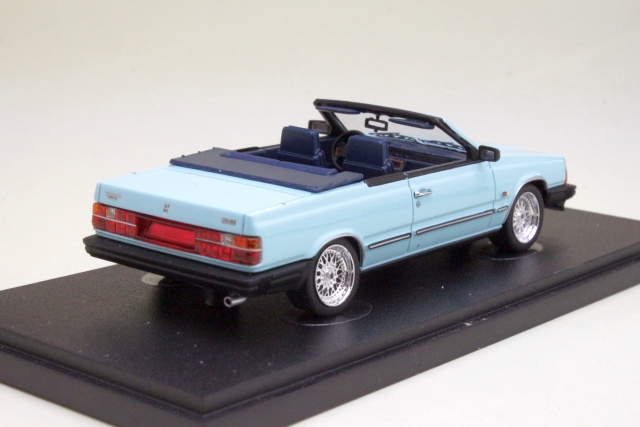 Volvo 760 GLE Merlberg Cabriolet 1985, vaaleansininen