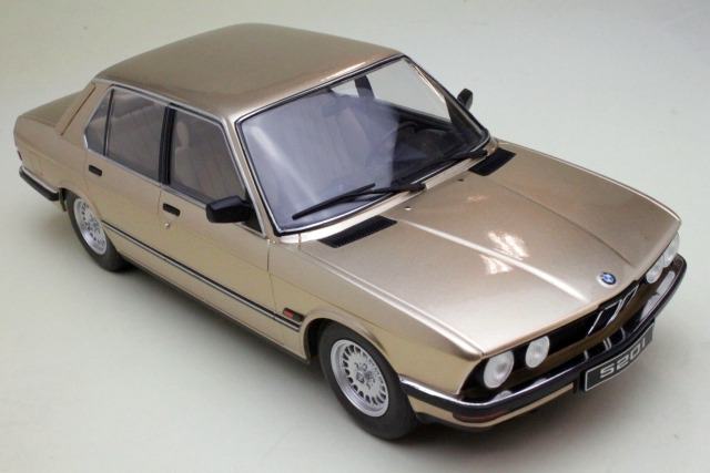 BMW 520i (e28) 1987, kulta