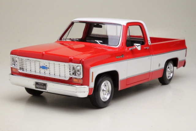 Chevrolet C10 Cheyenne Super 1974, punainen/valkoinen