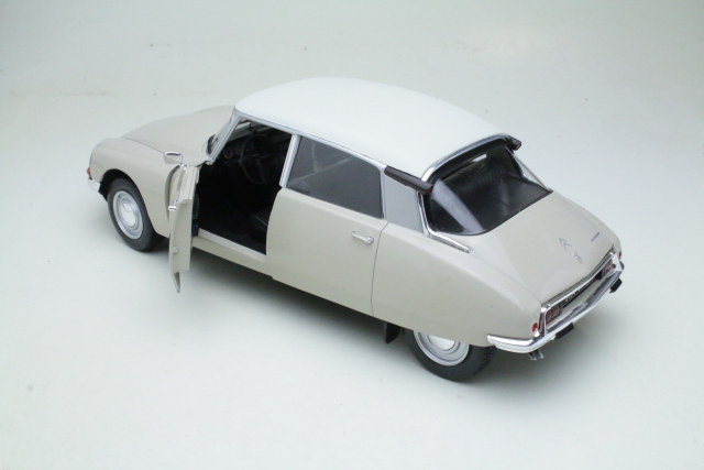 Citroen DS Special 1976, beige