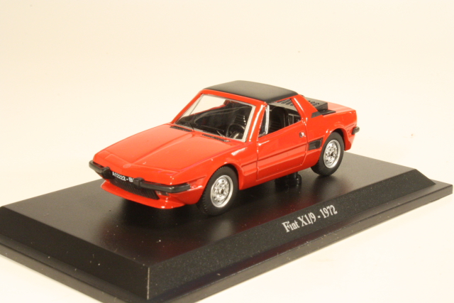 Fiat X1/9 1972, punainen - Sulje napsauttamalla kuva