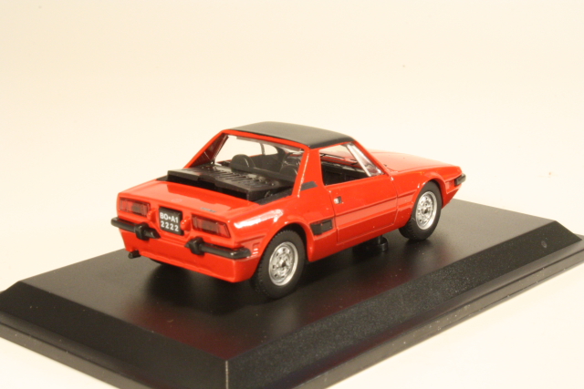 Fiat X1/9 1972, red
