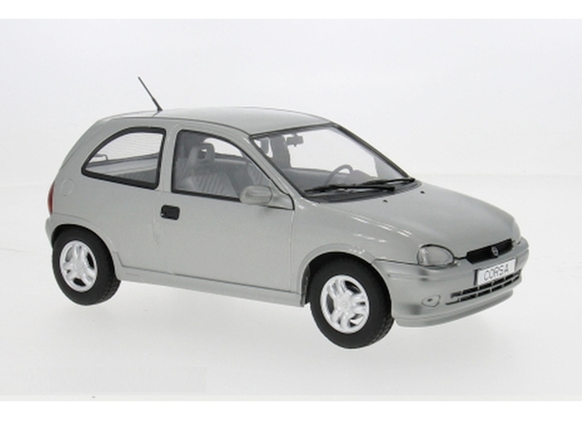 Opel Corsa B GSI 1993, hopea