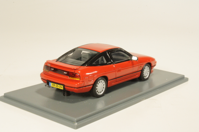 Nissan 200SX S13 1991, punainen - Sulje napsauttamalla kuva