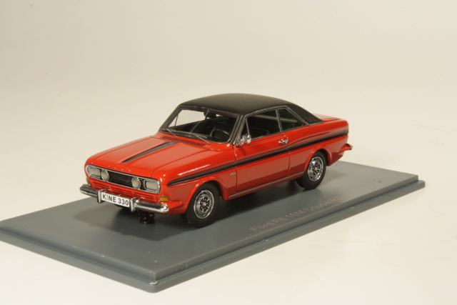Ford Taunus P6 15M RS Coupe 1968, punainen/musta