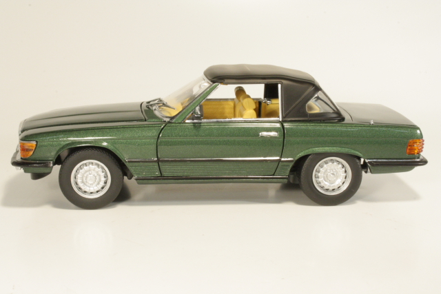 Mercedes 350SL Convertible Closed 1977, vihreä