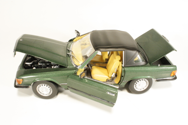 Mercedes 350SL Convertible Closed 1977, vihreä