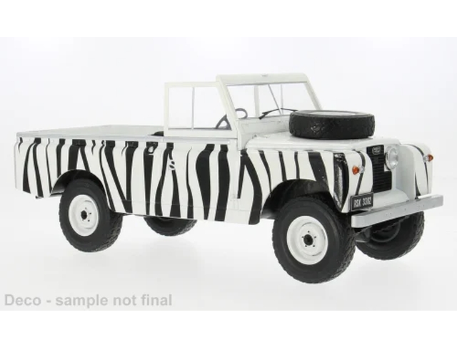 Land Rover Series II 109 1959, valkoinen/musta