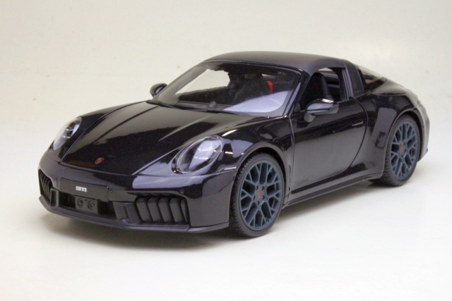 Porsche 911 (992.2) Targa 4 GTS Hybrid 2025, musta