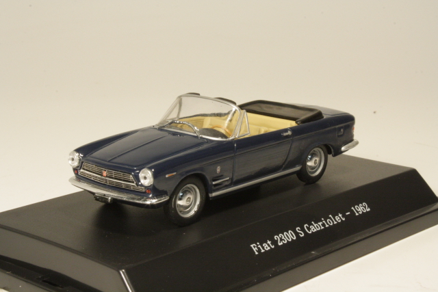 Fiat 2300 S Cabriolet 1962, sininen - Sulje napsauttamalla kuva