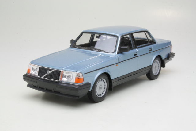 Volvo 240GL 1986, sininen