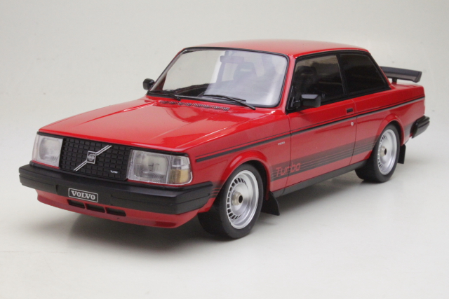 Volvo 240 Turbo 1986, punainen "Custom"