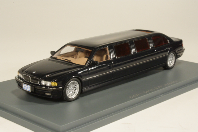BMW 7-series e38 Stretch Limo 1999, tummansininen