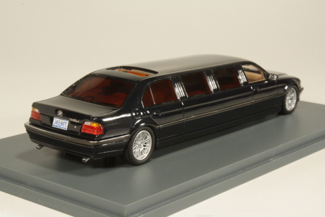 BMW 7-series e38 Stretch Limo 1999, tummansininen
