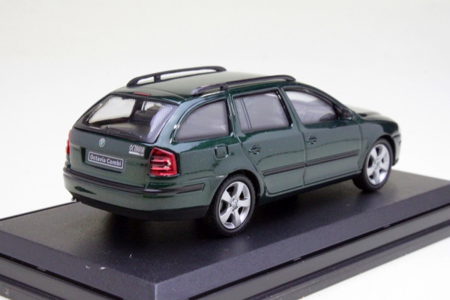 Skoda Octavia Combi 2009, tummanvihreä - Sulje napsauttamalla kuva