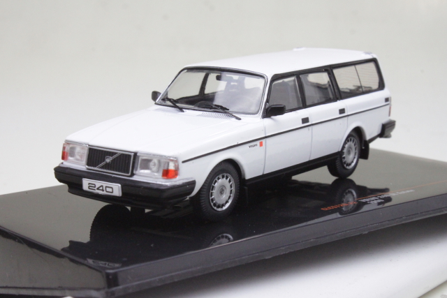 Volvo 240GL Break 1988, valkoinen