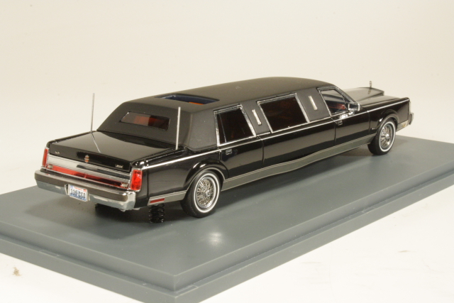 Lincoln Towncar Formal Limousine Stretch 1985, musta - Sulje napsauttamalla kuva