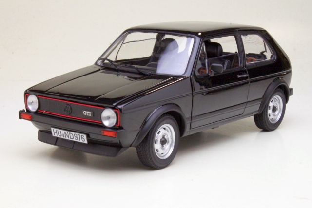 VW Golf 1 GTI 1976, musta