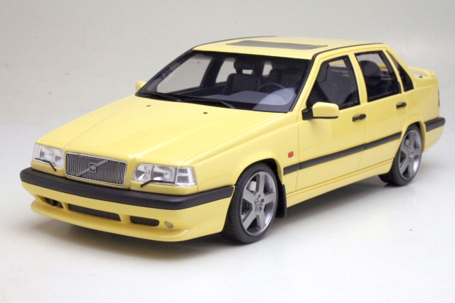 Volvo 850 T-5R 1996, keltainen