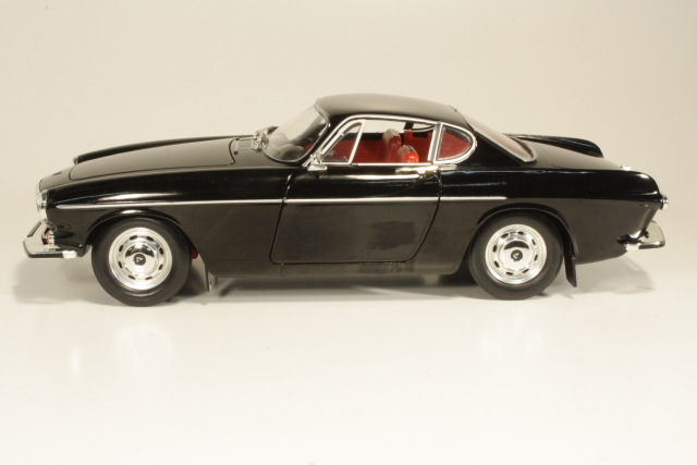 Volvo P1800S 1969, musta
