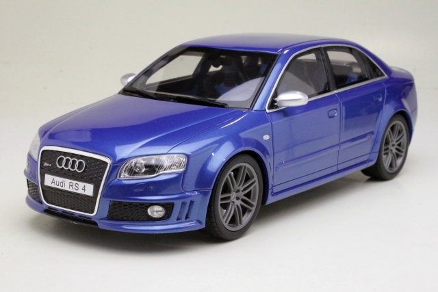 Audi RS4 B7 Sedan 2007, sininen