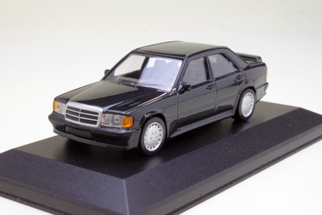 Mercedes 190 2.3-16 1984, musta