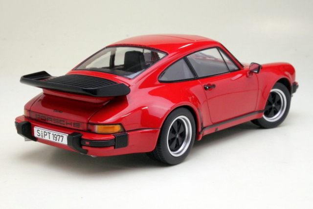 Porsche 911 (930) 3.3L Turbo 1977, punainen - Sulje napsauttamalla kuva