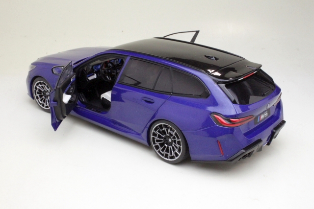 BMW M5 Touring 2024, sininen - Sulje napsauttamalla kuva