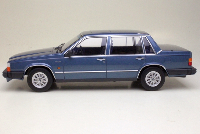 Volvo 760 Turbo 1985, sininen - Sulje napsauttamalla kuva