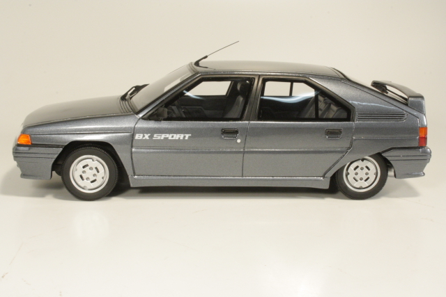 Citroen BX Sport 1985, harmaa - Sulje napsauttamalla kuva