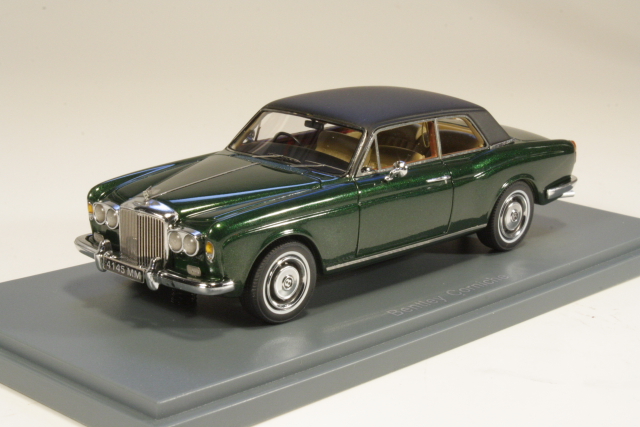 Bentley Corniche 1978, green