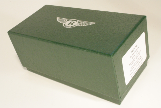 Bentley Corniche 1978, green