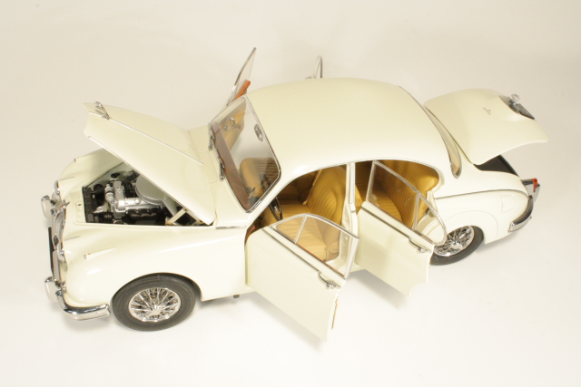 Jaguar Mark 2 3.8 1962, white