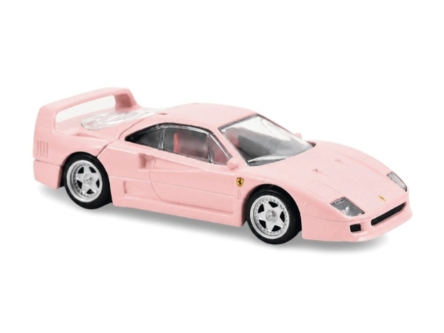 Ferrari F40 1987, pinkki