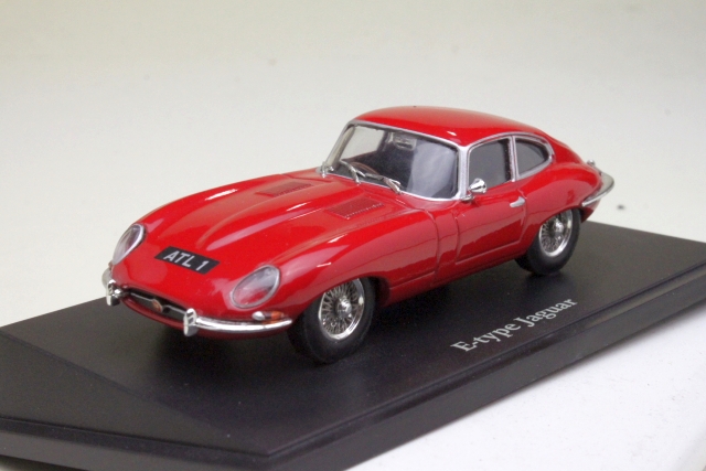 Jaguar E-Type Coupe 1961, punainen