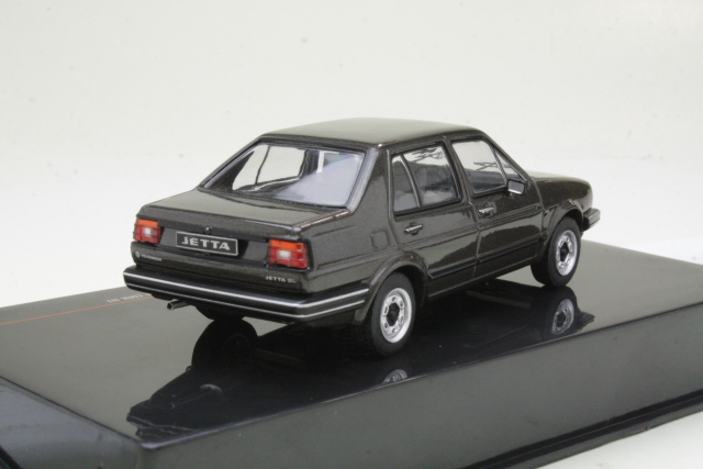 VW Jetta 2 1984, harmaa - Sulje napsauttamalla kuva