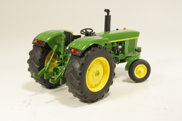 John Deere 3120 1969, green