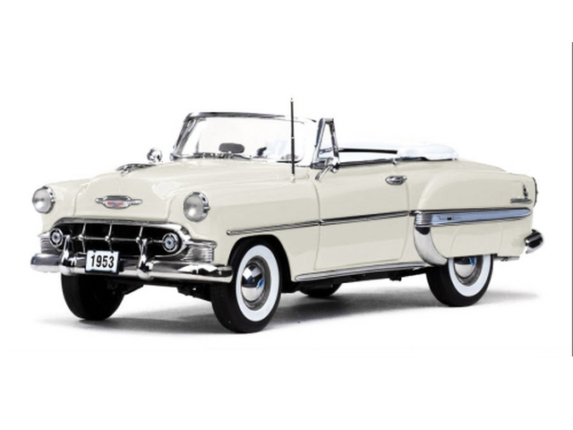 Chevrolet Bel Air Open Convertible 1953, valkoinen