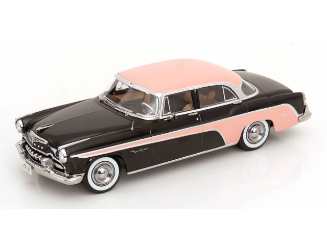 DeSoto Fireflite Sedan 1955, musta/pinkki