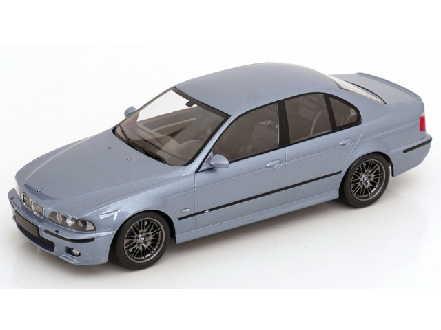 BMW M5 (e39) 1998, vaaleansininen