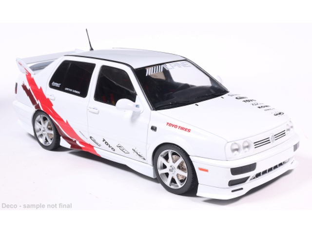 VW Vento "Custom" 1992, valkoinen