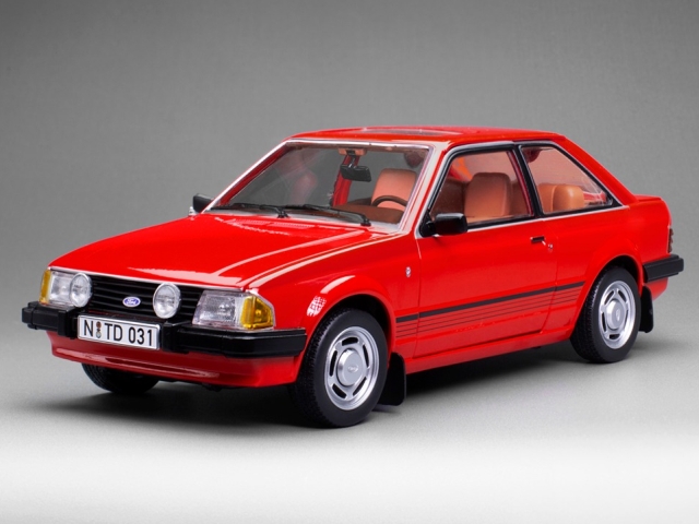 Ford Escort Mk3 Ghia 1983, punainen