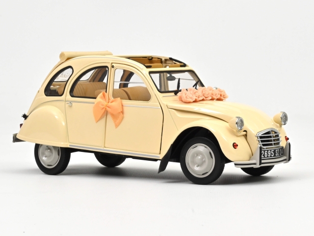 Citroen 2CV 1986, beige "Wedding Gift"