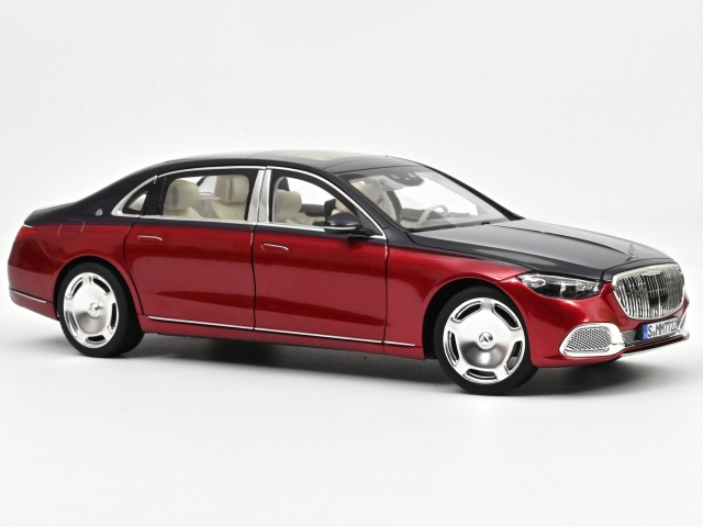Mercedes-Maybach S 680 4MATIC 2021, sininen/punainen