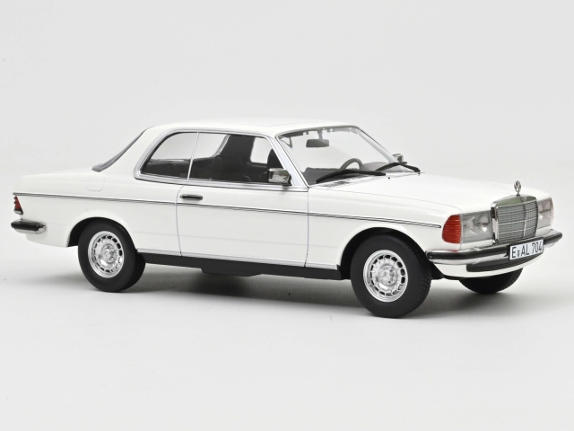 Mercedes 280CE (c123) 1980, valkoinen