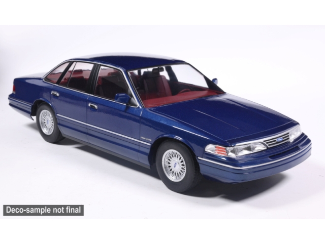 Ford Crown Victoria 1993, tummansininen