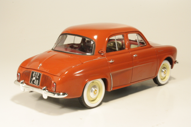 Renault Dauphine 1958, punainen - Sulje napsauttamalla kuva