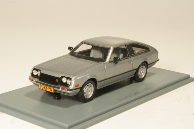 Toyota Celica Mk2 (TA40), hopea - Sulje napsauttamalla kuva