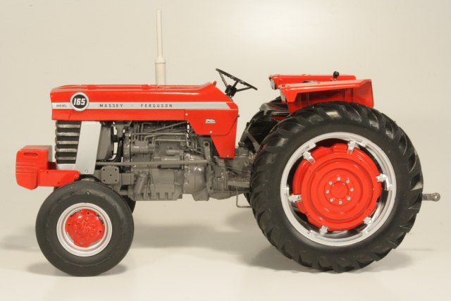 Massey Ferguson 165 Diesel US Version 1970, punainen 1:16 - Sulje napsauttamalla kuva